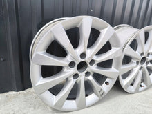 Laden Sie das Bild in den Galerie-Viewer, 4x Alufelge 17 Zoll 8.0&quot; 5x112 39ET Glanz Silber 4G0601025AG Audi A5 A4