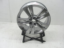 Load image into Gallery viewer, 1x Alufelge 18 Zoll 7.0&quot; 5x112 45ET Matt Silber 57A601025M Skoda Karoq Rim Wheel