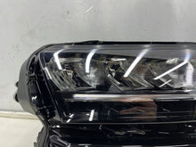 Load image into Gallery viewer, Frontscheinwerfer Skoda Karoq 57B941010 LED Rechts Scheinwerfer Headlight SCH1636005078ez