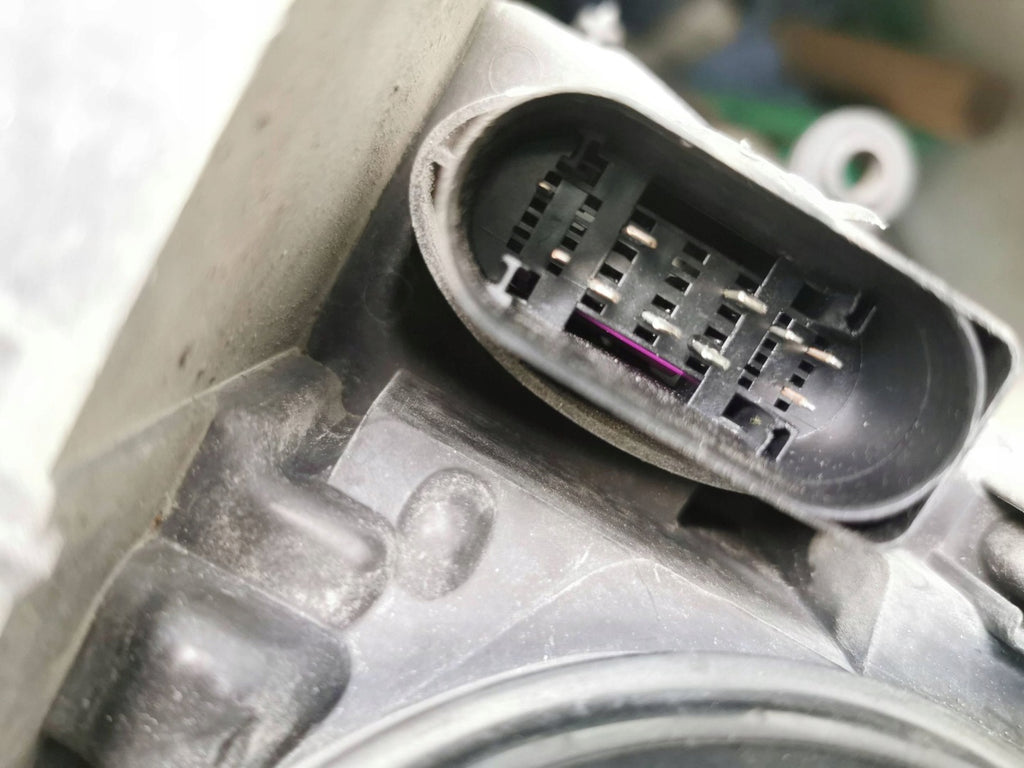 Frontscheinwerfer VW Touran 1T1941752A Rechts Scheinwerfer Headlight SCH8112811337uv