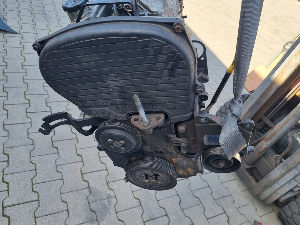 Motor Hyundai Santa I Fe G4JS 2.4 Benzin Engine Unkomplett