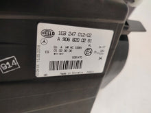 Laden Sie das Bild in den Galerie-Viewer, Frontscheinwerfer Mercedes-Benz Sprinter A9068200161 Ein Satz Headlight