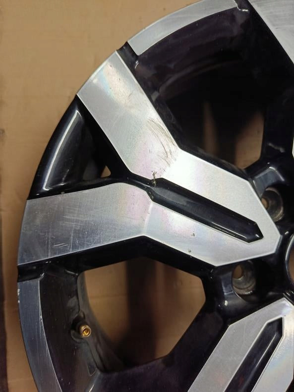 1x Alufelge 17 Zoll 6.5" 5x114.3 403000531R Renault Duster Rim Wheel FEL5842802106ob