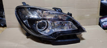 Laden Sie das Bild in den Galerie-Viewer, Frontscheinwerfer Opel Mokka Xenon Rechts Scheinwerfer Headlight