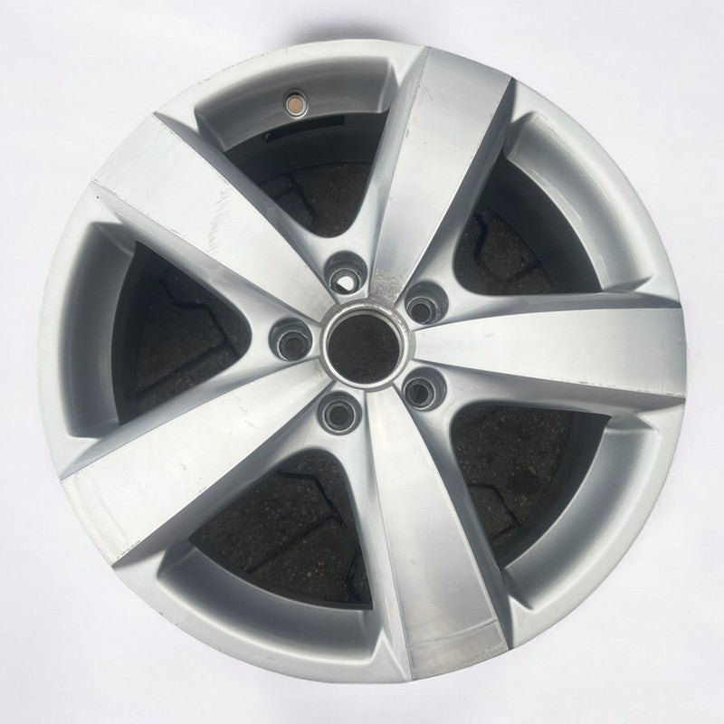 1x Alufelge 17 Zoll 6.5" 5x112 33ET Glanz Silber 5N0601025 VW Tiguan Rim Wheel