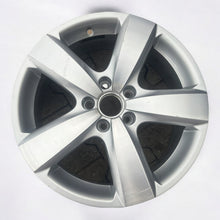 Load image into Gallery viewer, 1x Alufelge 17 Zoll 6.5&quot; 5x112 33ET Glanz Silber 5N0601025 VW Tiguan Rim Wheel