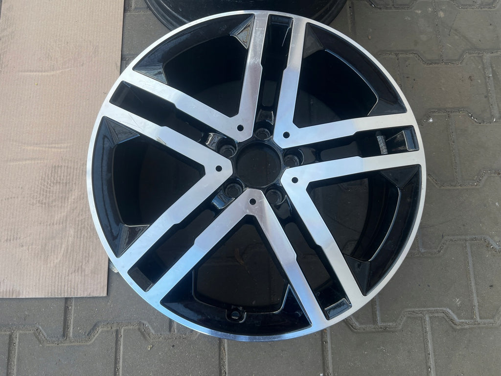 1x Alufelge 19 Zoll 7.5" 5x112 53ET Glanz Schwarz A2474013900 Mercedes-Benz W247