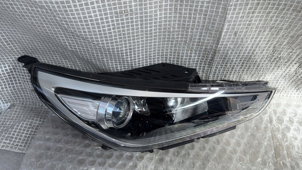Frontscheinwerfer Hyundai I30 Rechts Scheinwerfer Headlight SCH4681746273nm