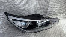 Laden Sie das Bild in den Galerie-Viewer, Frontscheinwerfer Hyundai I30 Rechts Scheinwerfer Headlight SCH4681746273nm