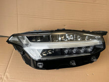 Laden Sie das Bild in den Galerie-Viewer, Frontscheinwerfer Volvo Xc90 31656990 Rechts Scheinwerfer Headlight