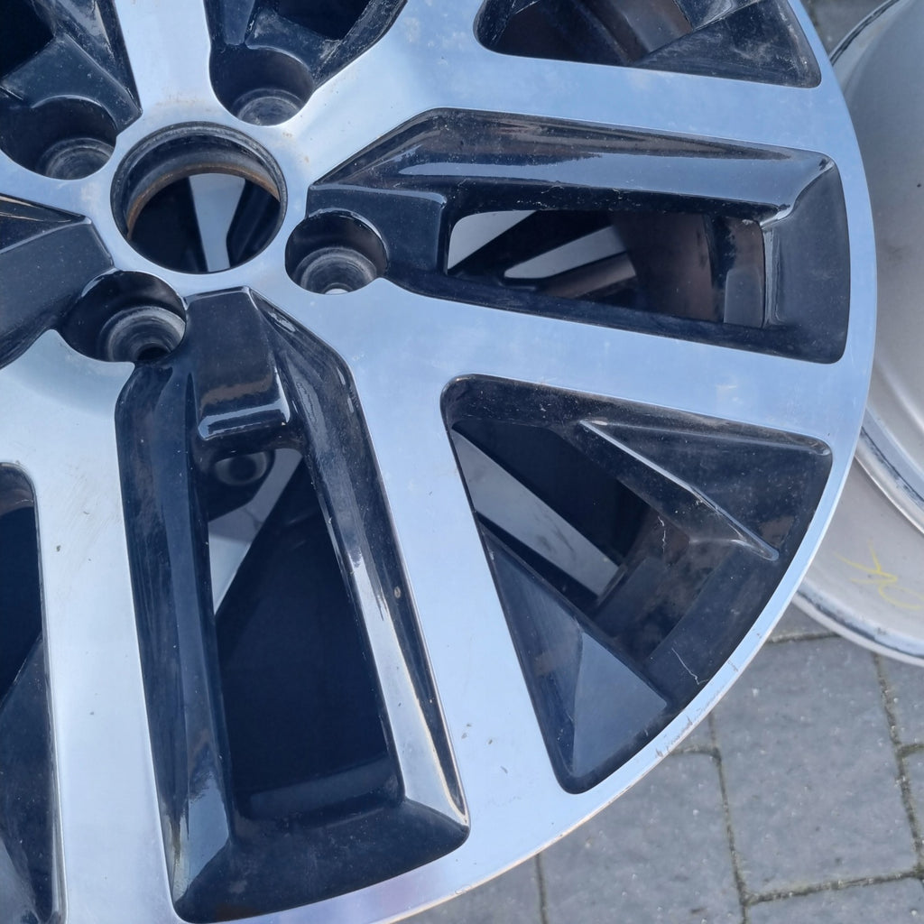 1x Alufelge 17 Zoll 6.5" 4x100 40ET Glanz Silber 403000765R Renault Captur FEL4135147717nf