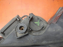 Laden Sie das Bild in den Galerie-Viewer, Frontscheinwerfer VW Caddy III 1T1941751H Links Scheinwerfer Headlight SCH2360265401la
