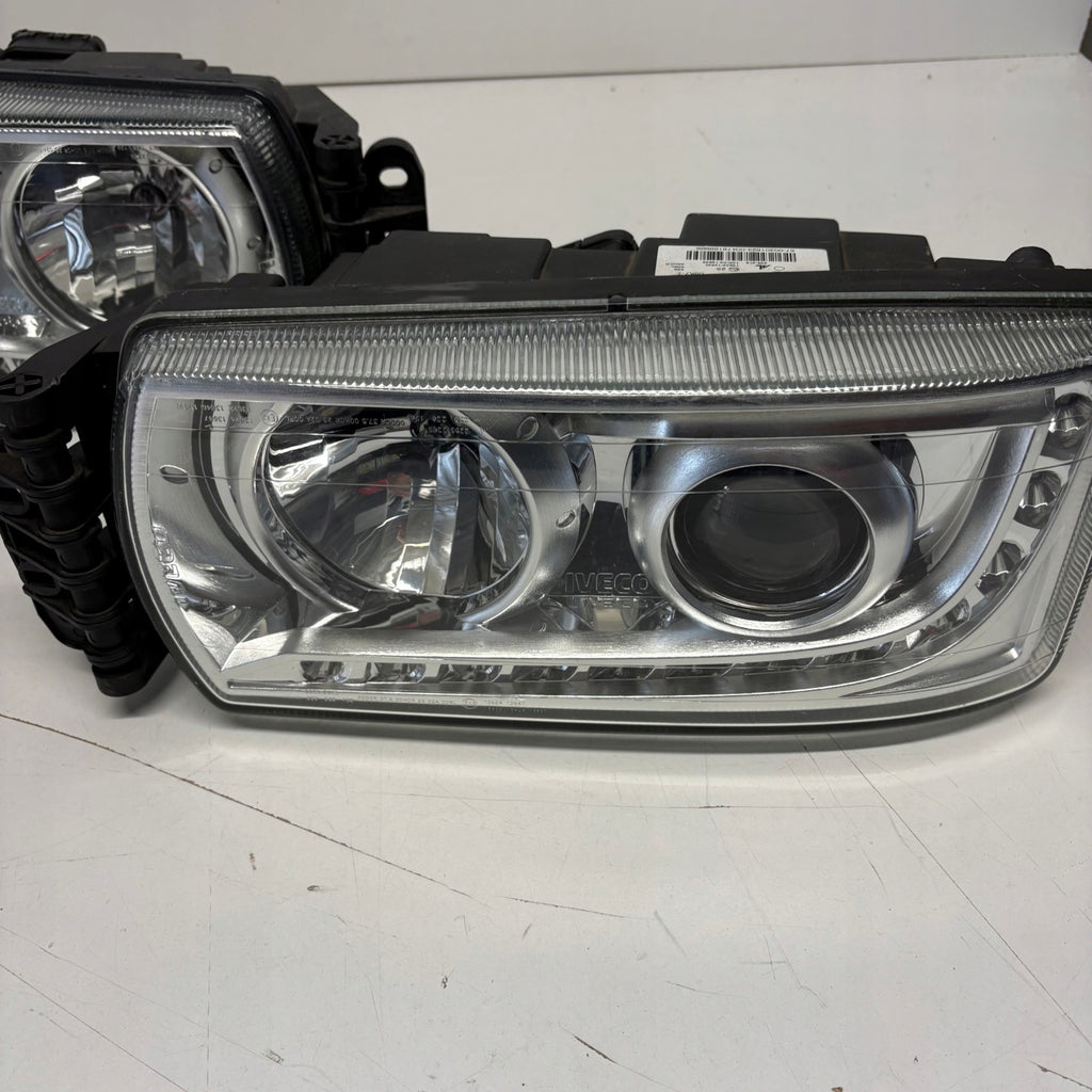 Frontscheinwerfer Iveco I 5801745452 5801745446 Ein Satz Scheinwerfer Headlight SCH2954458506gg