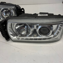 Laden Sie das Bild in den Galerie-Viewer, Frontscheinwerfer Iveco I 5801745452 5801745446 Ein Satz Scheinwerfer Headlight SCH2954458506gg