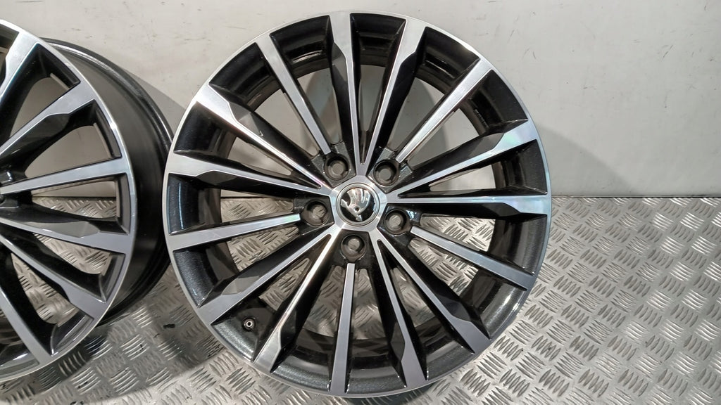 1x Alufelge 18 Zoll 7.0" 5x112 43ET 565601025L Skoda Kodiaq Rim Wheel FEL5713837644hl