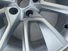 Laden Sie das Bild in den Galerie-Viewer, 1x Alufelge 18 Zoll 7.0" 5x112 45ET 57A601025L Skoda Rim Wheel FEL3386452852vk