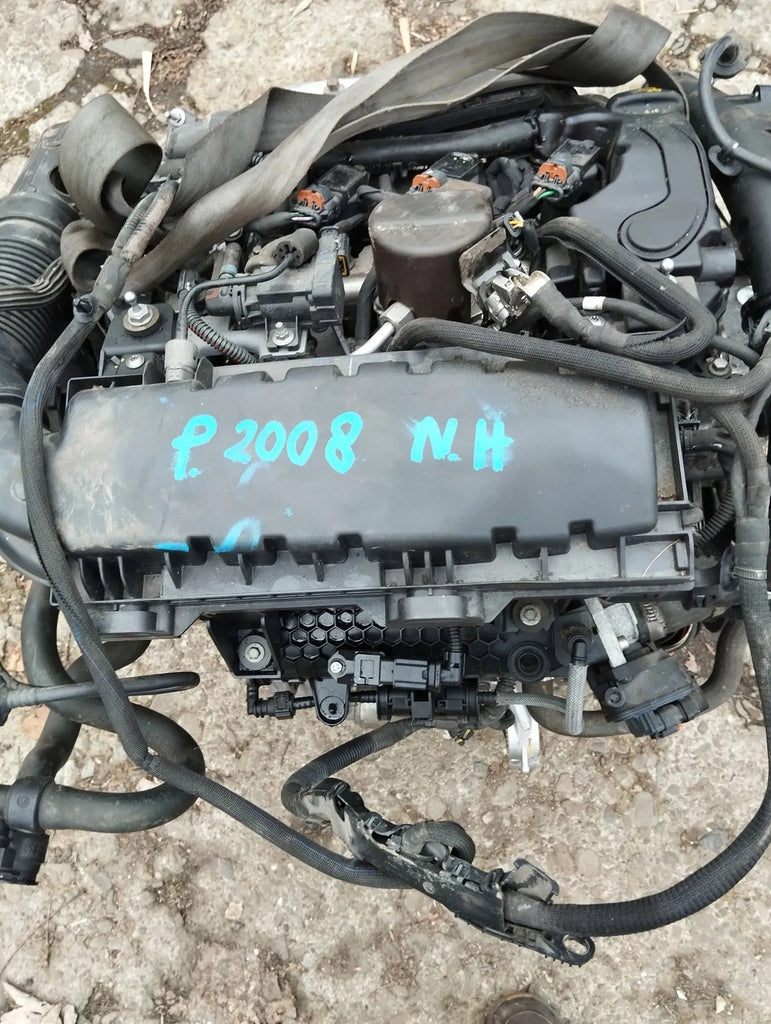 Motor Peugeot 2008 II 308 208 10XT17 HN02 1.2 THP Benzin Engine Unkomplett
