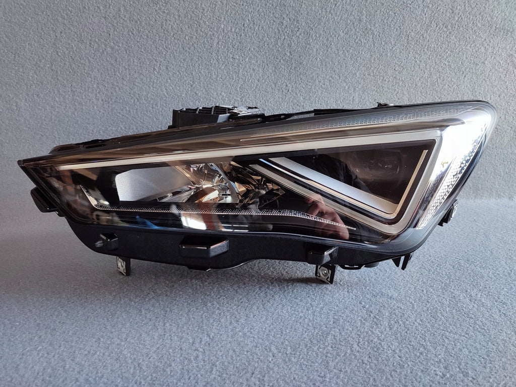 Frontscheinwerfer Cupra Formentor 5FG941007E Full LED Links Headlight SCH7721745466jn