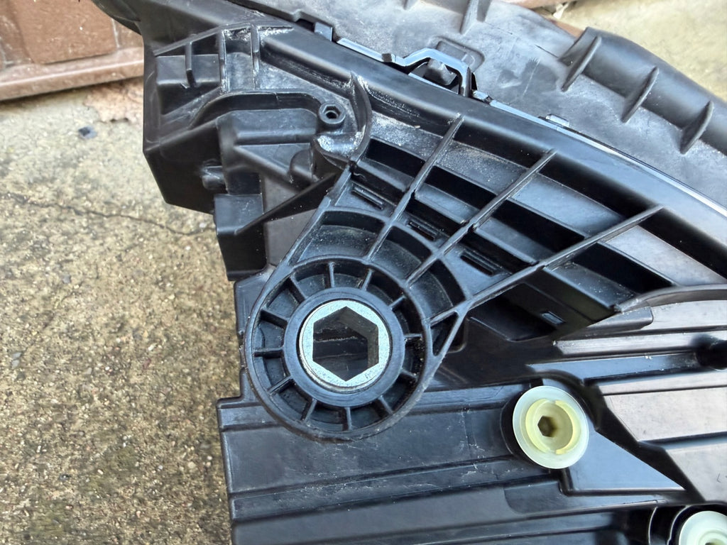 Frontscheinwerfer Mercedes-Benz W206 A2069063903 Links Scheinwerfer Headlight SCH6876731735et