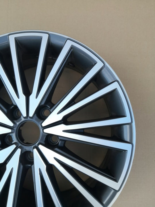 1x Alufelge 17 Zoll 7.0" 5x112 49ET 5F0601025Q Mg Leon Rim Wheel FEL2550125033mb