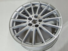 Laden Sie das Bild in den Galerie-Viewer, 1x Alufelge 18 Zoll 7.5&quot; 5x108 45ET Glanz Silber HK83-1007-AA Jaguar Rim Wheel