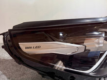 Laden Sie das Bild in den Galerie-Viewer, Frontscheinwerfer BMW 5 5A798D2-08 LE22A6494 Rechts Scheinwerfer Headlight SCH1186962676rb