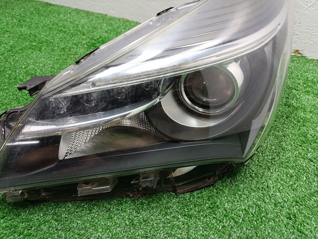 Frontscheinwerfer Toyota Yaris Links Scheinwerfer Headlight