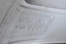 Load image into Gallery viewer, 1x Alufelge 17 Zoll 7.0" 4x100 44ET Glanz Weiß Opel Corsa Rim Wheel FEL8405721278cw