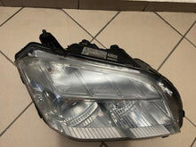 Load image into Gallery viewer, Frontscheinwerfer Mercedes-Benz W204 A2048207559 Xenon Rechts Headlight