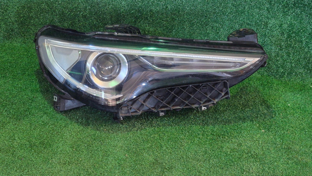 Frontscheinwerfer Alfa Romeo Stelvio 50559297 Xenon Rechts Headlight SCH1966768149vh