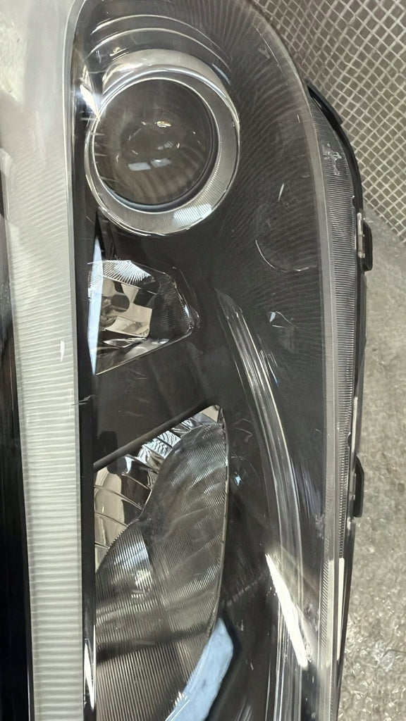 Frontscheinwerfer Hyundai Tucson D7921-110A0 Links Scheinwerfer Headlight SCH6241893887ee