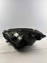 Laden Sie das Bild in den Galerie-Viewer, Frontscheinwerfer Mercedes-Benz W206 A2069068204 Rechts Scheinwerfer Headlight SCH4617016256kd
