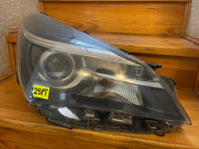 Load image into Gallery viewer, Frontscheinwerfer Toyota Yaris Rechts Scheinwerfer Headlight