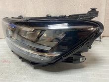 Load image into Gallery viewer, Frontscheinwerfer VW Passat B8 3G1941035Q Full LED Links Scheinwerfer Headlight SCH9881959424tw
