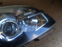 Laden Sie das Bild in den Galerie-Viewer, Frontscheinwerfer Renault Koleos I Xenon Ein Stück (Rechts oder Links) Headlight