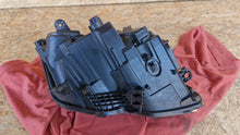 Laden Sie das Bild in den Galerie-Viewer, Frontscheinwerfer Mercedes-Benz W204 A2048201539 Links Scheinwerfer Headlight SCH1983524682sy