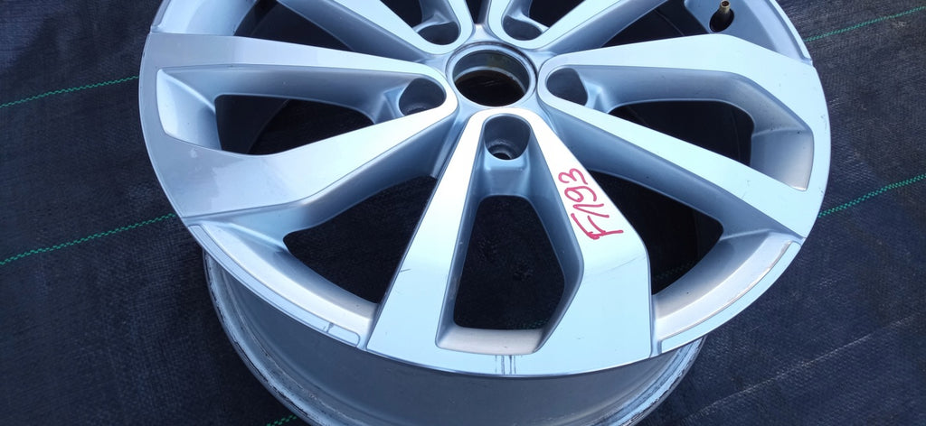 1x Alufelge 17 Zoll 7.0" 5x112 45ET Glanz Silber 2GA601025 VW T-Roc Troc FEL7119455841bj