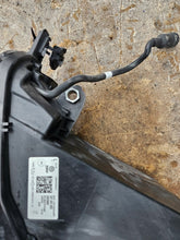 Load image into Gallery viewer, Frontscheinwerfer VW Passat 3J1941005 Links Scheinwerfer Headlight SCH9853763744ve