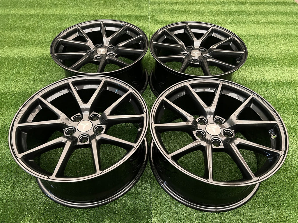 4x Alufelge 18 Zoll 8.5" 5x114.3 40ET Glanz Graphit 1044261-00-H Tesla Model 3 FEL8541215104xh