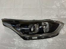 Laden Sie das Bild in den Galerie-Viewer, Frontscheinwerfer Kia Ceed 92102J7050 Rechts Scheinwerfer Headlight SCH9100065129cd