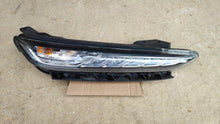 Laden Sie das Bild in den Galerie-Viewer, Frontscheinwerfer Hyundai Kona 92208-J92 LED Rechts Scheinwerfer Headlight