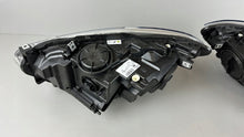 Laden Sie das Bild in den Galerie-Viewer, Frontscheinwerfer BMW 1 F21 F20 Xenon Ein Stück (Rechts oder Links) Headlight