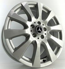 Laden Sie das Bild in den Galerie-Viewer, 4x Alufelge 18 Zoll 8.0" 5x112 67ET Glanz Silber A2514013702 Mercedes-Benz FEL3896923488uz