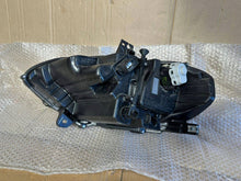 Laden Sie das Bild in den Galerie-Viewer, Frontscheinwerfer Ford JR3B-13005 LED Rechts Scheinwerfer Headlight SCH9002341221zt