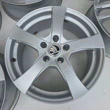 Load image into Gallery viewer, 4x Alufelge 17 Zoll 7.0" 5x112 38ET 3G0601025AB Skoda Superb III Octavia Kodiaq FEL5467539656ww