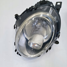Laden Sie das Bild in den Galerie-Viewer, Frontscheinwerfer Mini R57 16081804 Vorderseite Scheinwerfer Headlight SCH5871752315ad