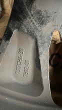 Load image into Gallery viewer, 1x Alufelge 17 Zoll 7.0" 4x108 33ET Glanz Silber 9832281480 Opel Corsa F FEL1802180684pg
