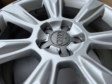 Laden Sie das Bild in den Galerie-Viewer, 4x Alufelge 17 Zoll 8.0" 5x112 26ET Glanz Silber 8K0601025BL Audi A5 A6 FEL3803625720jj