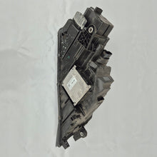 Laden Sie das Bild in den Galerie-Viewer, Frontscheinwerfer Skoda Octavia III 5E1941015E LED Links Scheinwerfer Headlight SCH9752486171ts