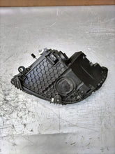 Laden Sie das Bild in den Galerie-Viewer, Frontscheinwerfer Mercedes-Benz W206 2069064003 Rechts Scheinwerfer Headlight SCH3619245997at